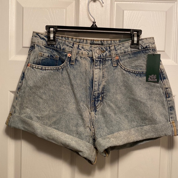 wild fable Pants - Brand New Wild Fable Highest Rise Mom Shorts…size 6/28